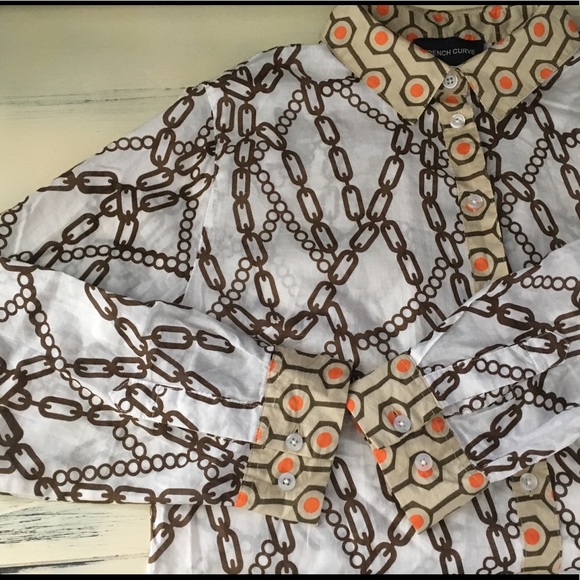 French Curve Print Button Down - Picture 5 of 8